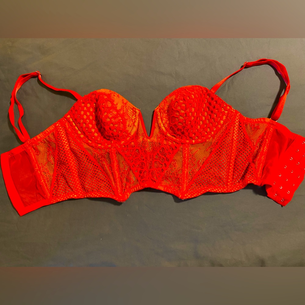 Lace Victoria Secret Corset/Bralette in fire engine red. 32C.